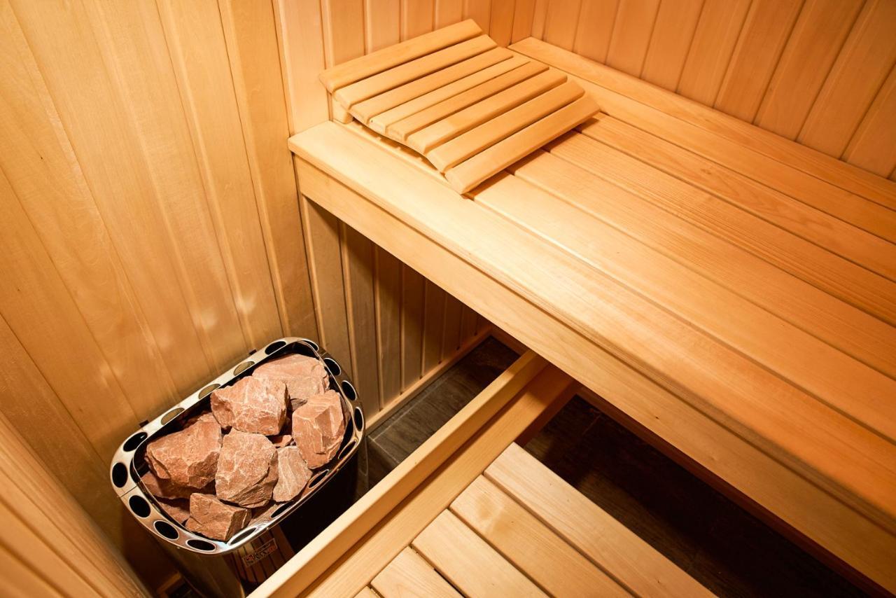 Sauna, Big Jacuzzi , Khreshchatyk Apartments Kijev Kültér fotó