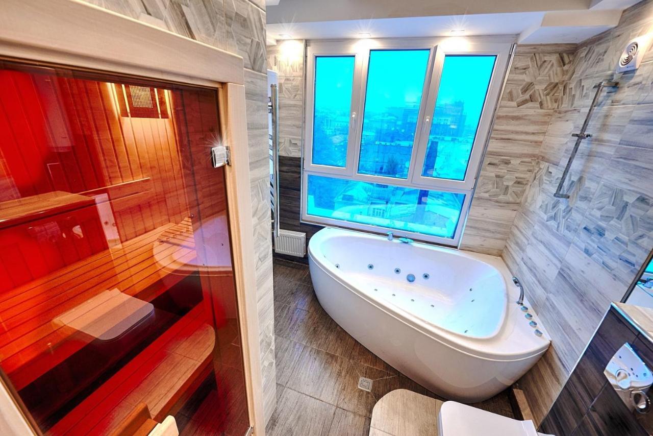 Sauna, Big Jacuzzi , Khreshchatyk Apartments Kijev Kültér fotó